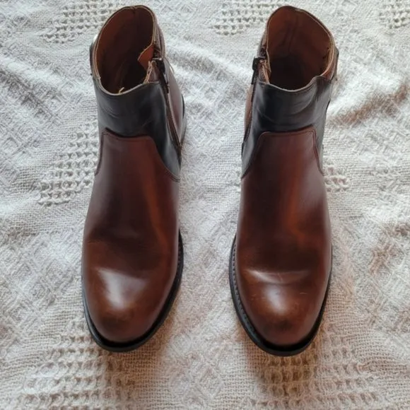 JOHN FLUEVOG ADRIANS JULES ANKLE SIP UP SLIP  ON BOOTS