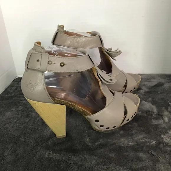 John Fluevog Rules Goodall Grey Womens Size 9 Platform Sandals Made in Portugal