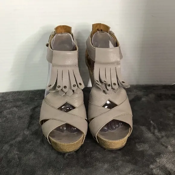 John Fluevog Rules Goodall Grey Womens Size 9 Platform Sandals Made in Portugal