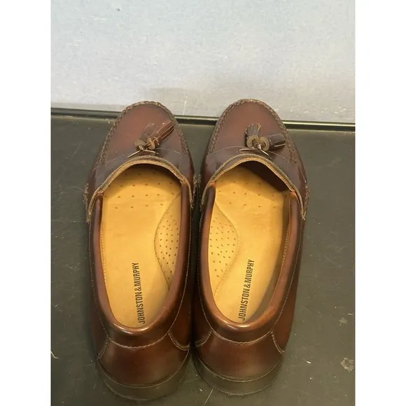 Johnson and Murphy Brown tassel slip on loafers shoe size 10 1/2 Sheepskin