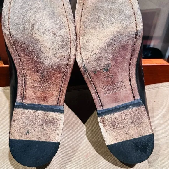 Johnston &amp; Murphy Croc Design Loafers.