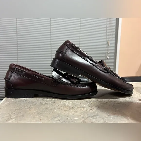 Johnston &amp; Murphy men’s size 8.5 leather hand made loafers