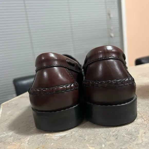 Johnston &amp; Murphy men’s size 8.5 leather hand made loafers