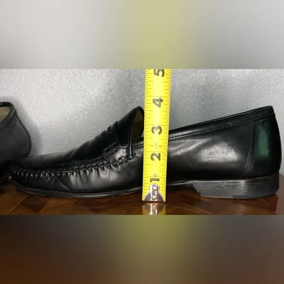 Johnston &amp; Murphy men’s size 9 pannell penny loafers black leather