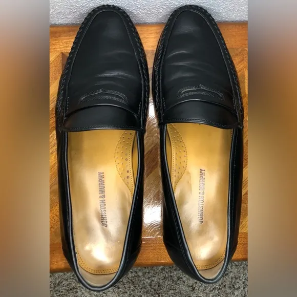 Johnston &amp; Murphy men’s size 9 pannell penny loafers black leather
