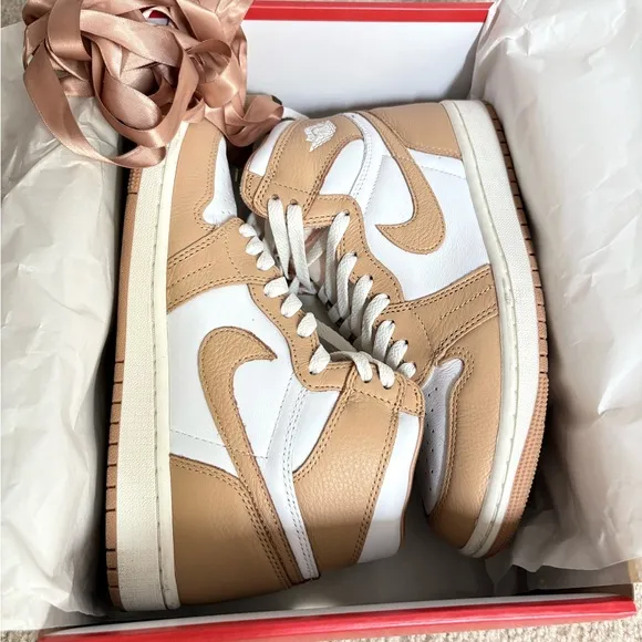 Jordan 1 Retro Hi OG Praline