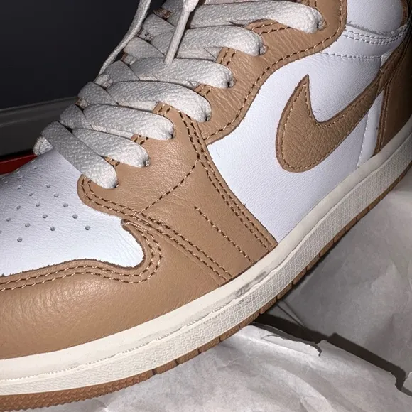 Jordan 1 Retro Hi OG Praline