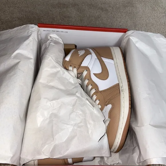 Jordan 1 Retro Hi OG Praline