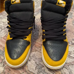 JORDAN 1 RETRO HIGH OG 'POLLEN'