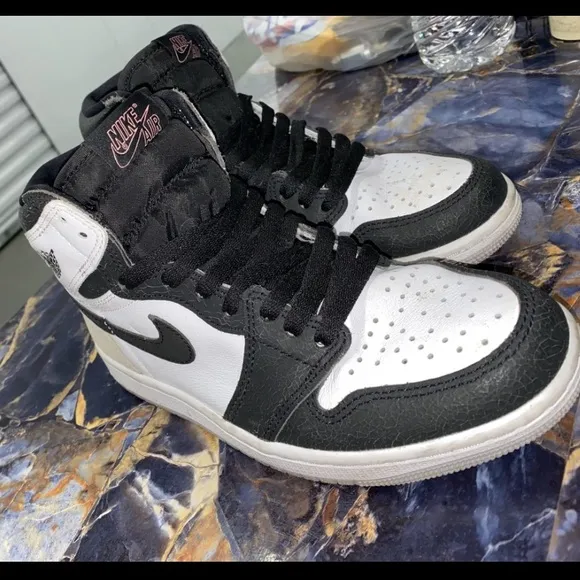 Jordan 1 Retro High “stage haze”