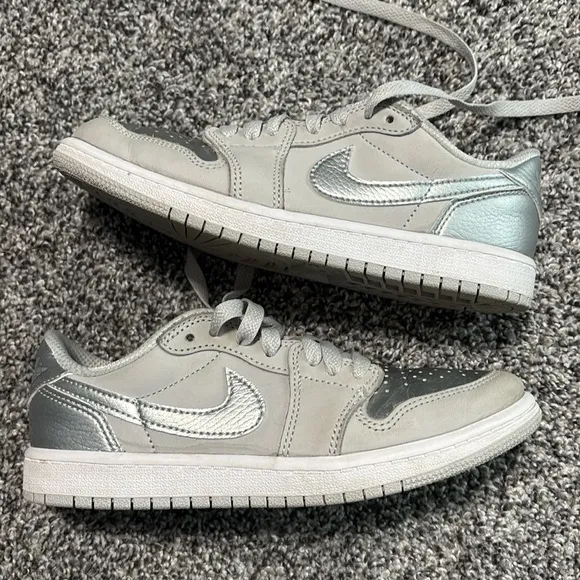 Jordan 1 Retro Low OG Sneakers Size 2