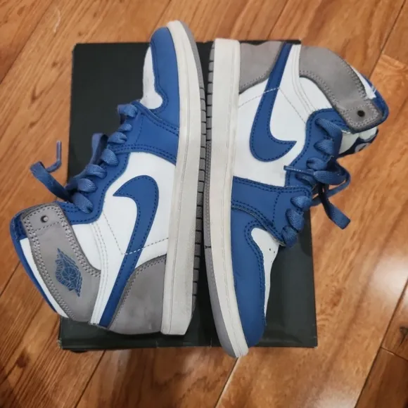 Jordan 1 Retro Sneakers