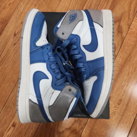 Jordan 1 Retro Sneakers