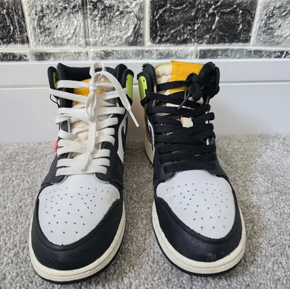 Jordan 1 Retro Youth Multicolors  High-Top Sneakers Size 7Y