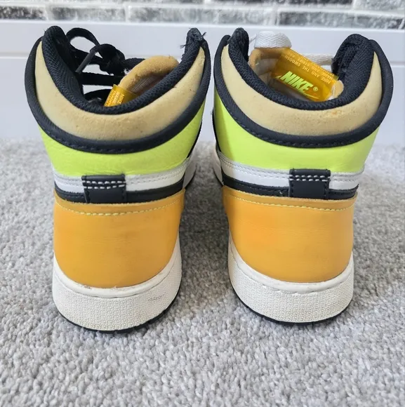 Jordan 1 Retro Youth Multicolors  High-Top Sneakers Size 7Y