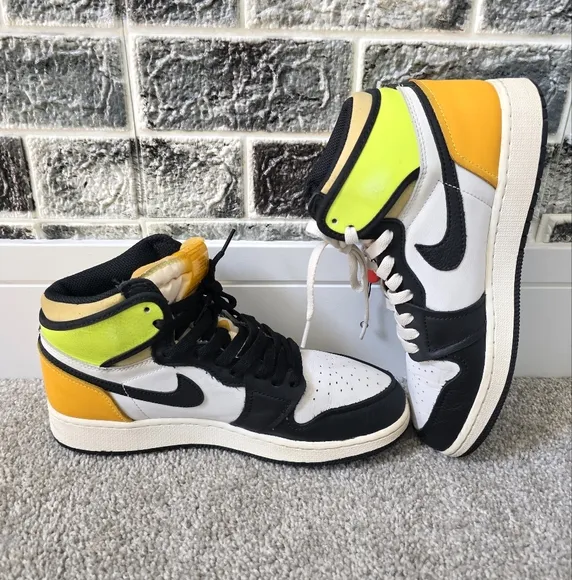 Jordan 1 Retro Youth Multicolors  High-Top Sneakers Size 7Y
