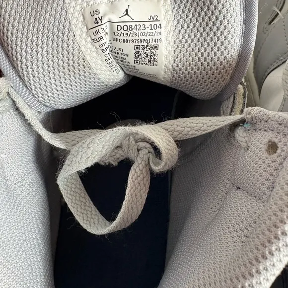 Jordan 1 White/Navy Blue Sneakers 4Y