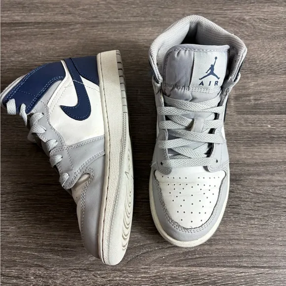 Jordan 1 White/Navy Blue Sneakers 4Y