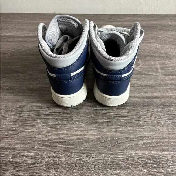 Jordan 1 White/Navy Blue Sneakers 4Y