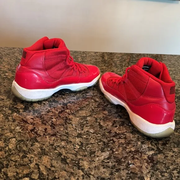Jordan 11 retro big Kids Red Sneakers GUC 5.5Y