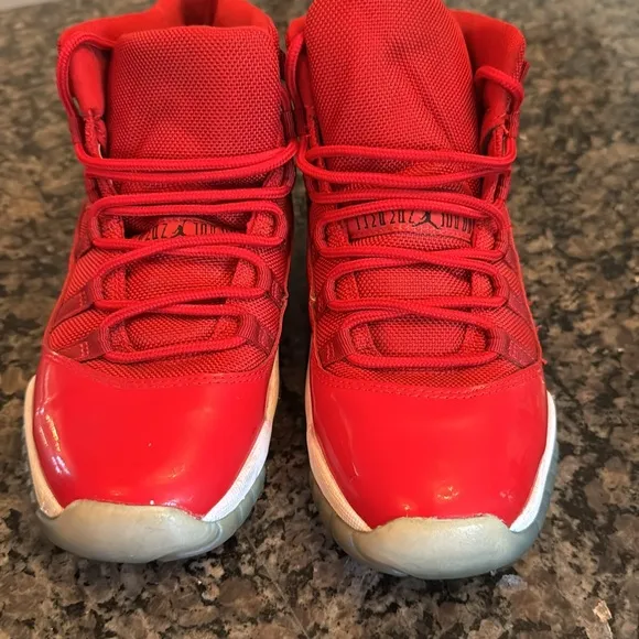 Jordan 11 retro big Kids Red Sneakers GUC 5.5Y