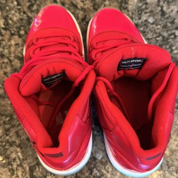 Jordan 11 retro big Kids Red Sneakers GUC 5.5Y