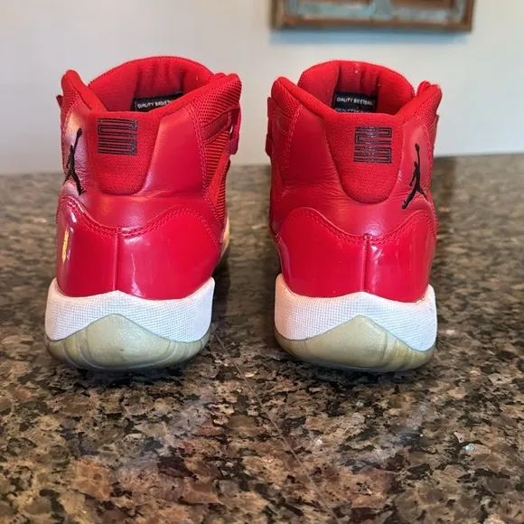Jordan 11 retro big Kids Red Sneakers GUC 5.5Y