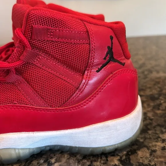 Jordan 11 retro big Kids Red Sneakers GUC 5.5Y