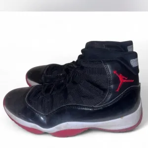 Jordan 11 retro “bred”