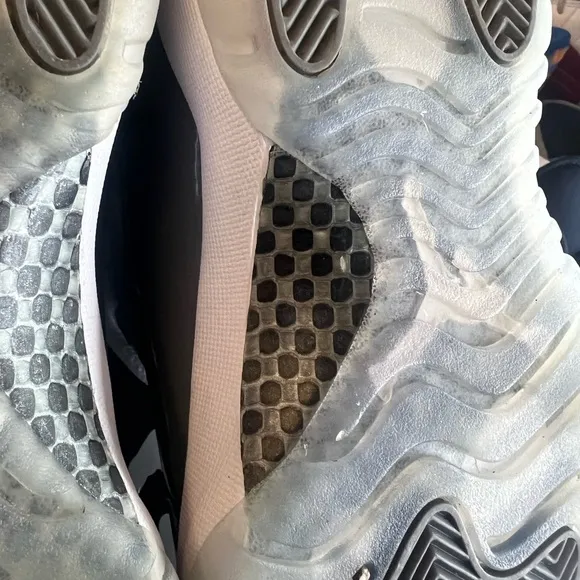 Jordan 11 Retro Cool Gray Nike fits ladies size 8.5 good condition