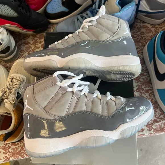 Jordan 11 Retro Cool Gray Nike fits ladies size 8.5 good condition