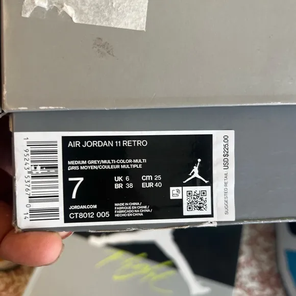 Jordan 11 Retro Cool Gray Nike fits ladies size 8.5 good condition