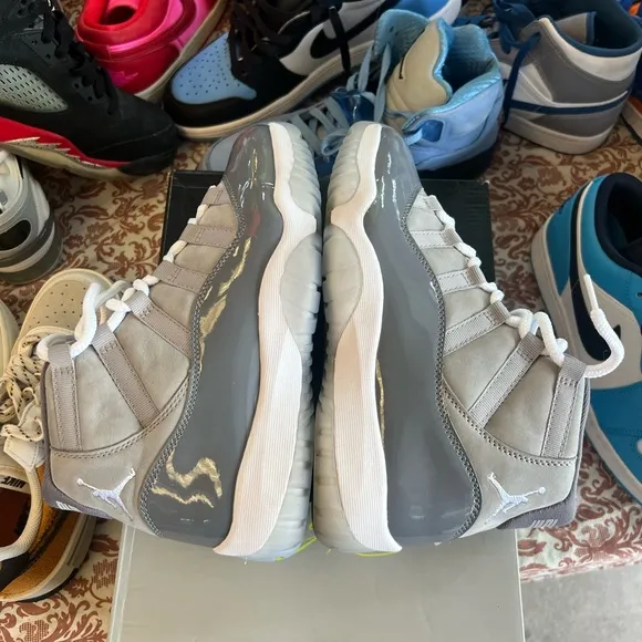 Jordan 11 Retro Cool Gray Nike fits ladies size 8.5 good condition