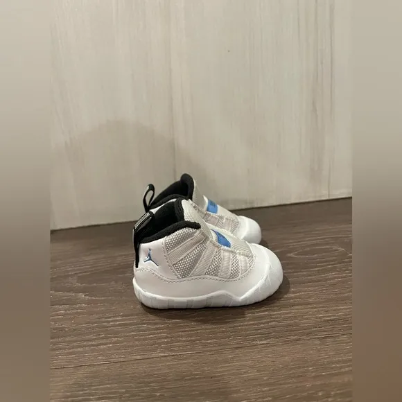 Jordan 11 Retro Crib Bootie White/Legend Blue/Black (2024)