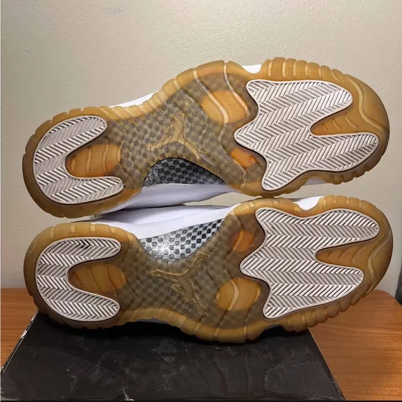 Jordan 11 Retro Silver Anniversary