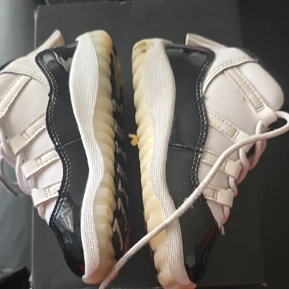 Jordan 11 Retro TD Sneakers