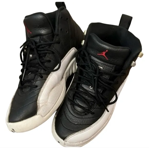 Jordan 12  retro  black white sneakers size 6.5
