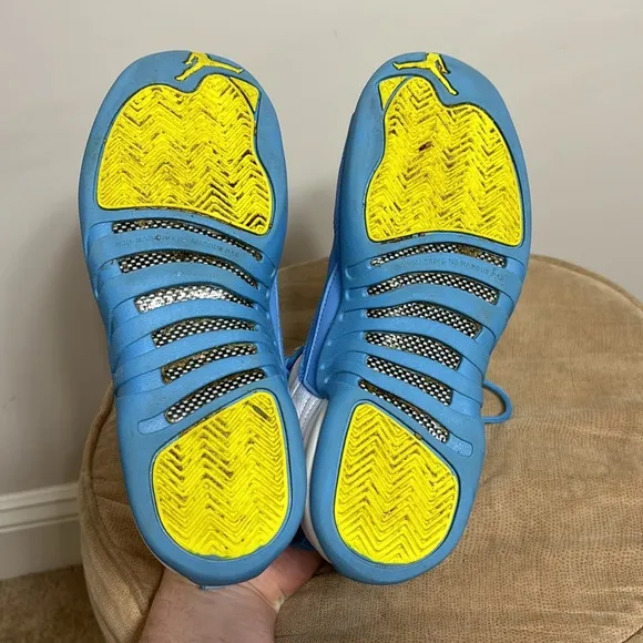 Jordan 12 Retro Emoji DQ4365-114