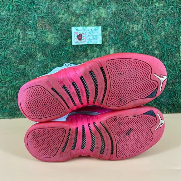 Jordan 12 Retro (GS) Dynamic Pink