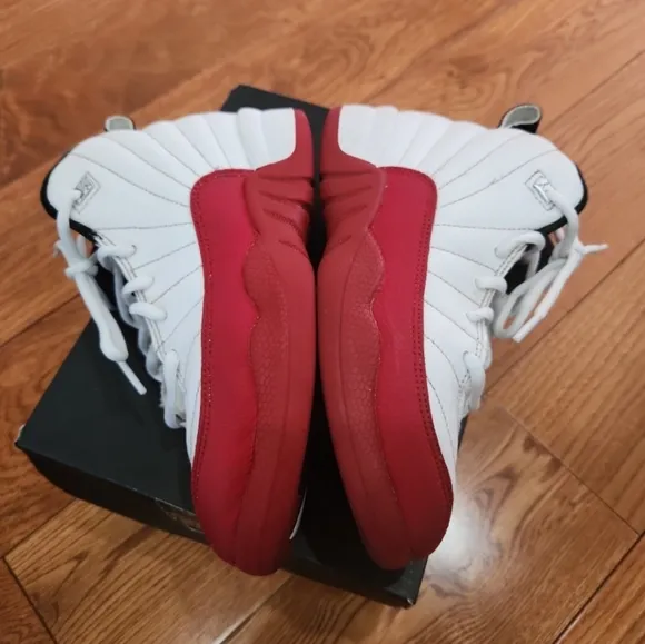 Jordan 12 Retro Sneakers