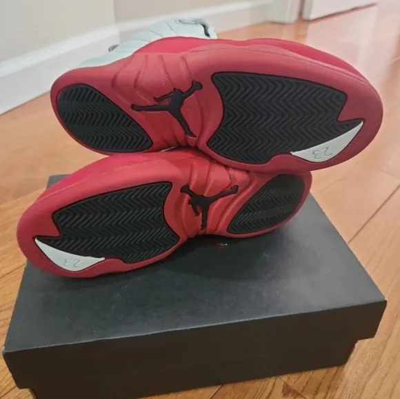 Jordan 12 Retro Sneakers