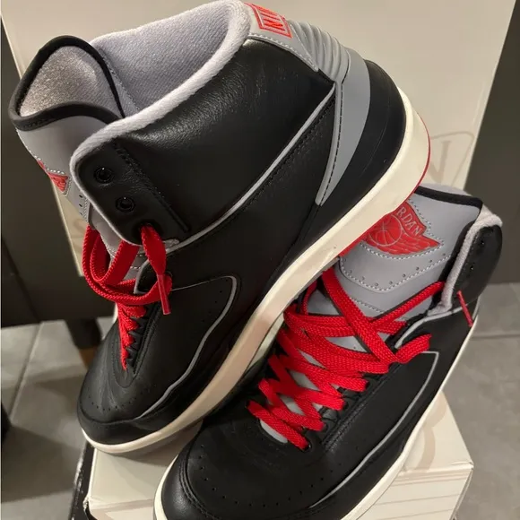 Jordan 2 Retro Sneakers(used)