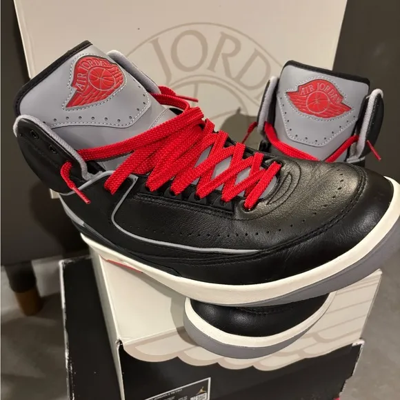 Jordan 2 Retro Sneakers(used)