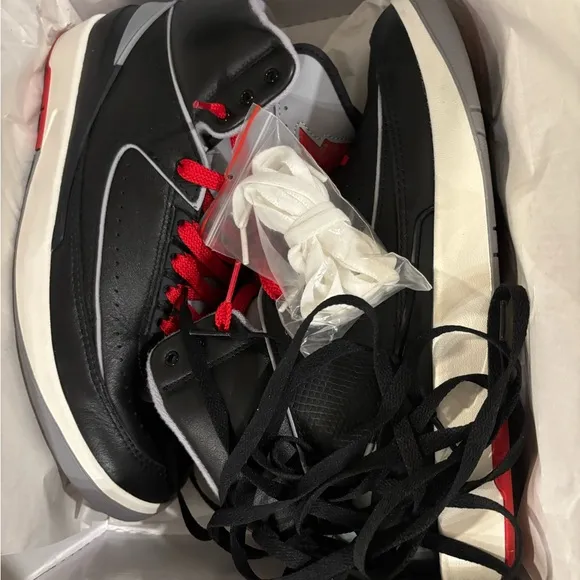 Jordan 2 Retro Sneakers(used)