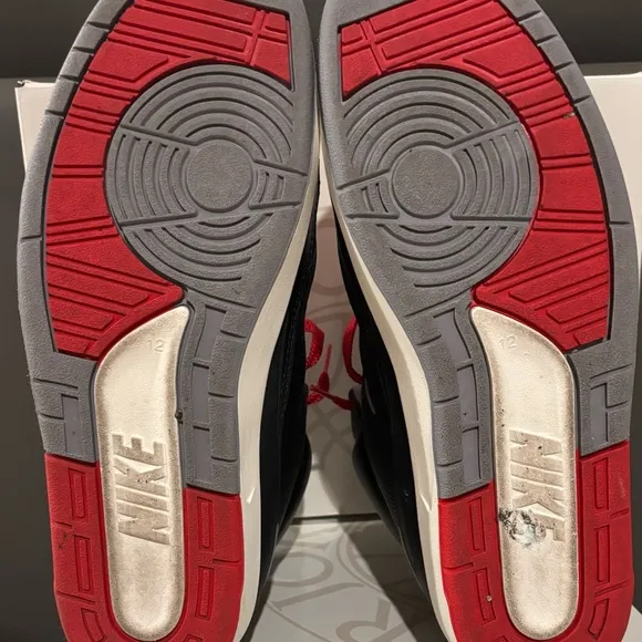 Jordan 2 Retro Sneakers(used)