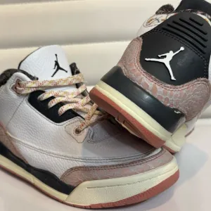 Jordan 3 Retro &quot;Vintage Floral&quot; PS Girl - Sz: 3Y - White/Anthracite/Red Stardust