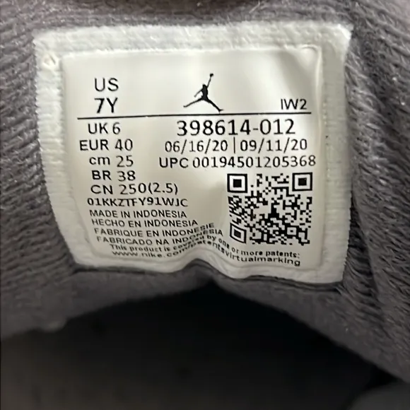 Jordan 3 Retro Cool Grey Sneakers Size 7Y