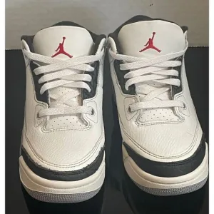 Jordan 3 Retro &quot;Cement Grey&quot; Mid Top DM0966-106 Toddler Sneakers Boy’s Size 13C.