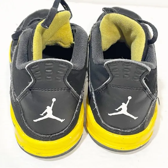 Jordan 4 Retro 2022 Pre School Size 1.5 Mid Thunder Sneakers