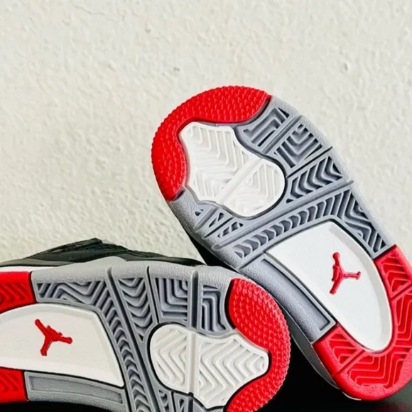 Jordan 4 retro Bred reimagined toddler sneakers. 6c